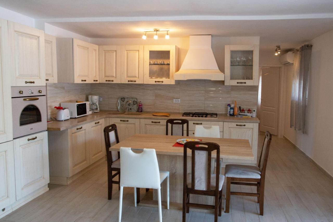 Holiday Home Petrovic Медулин Екстер'єр фото