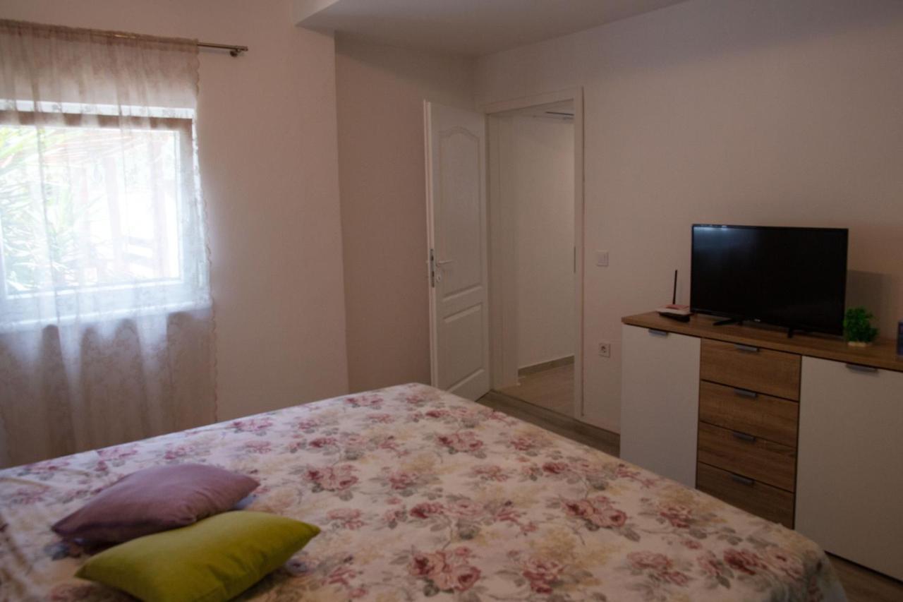 Holiday Home Petrovic Медулин Екстер'єр фото