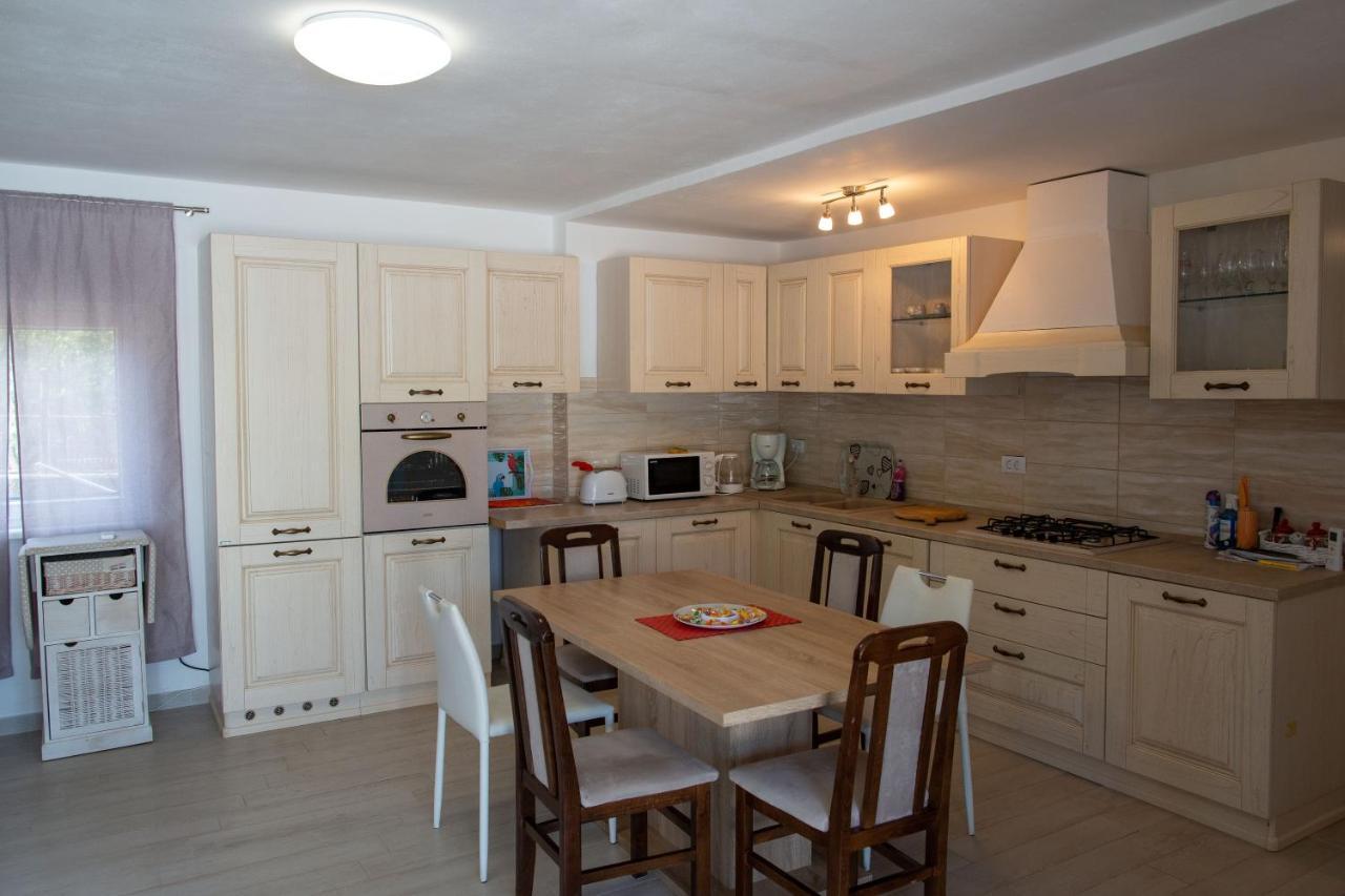 Holiday Home Petrovic Медулин Екстер'єр фото